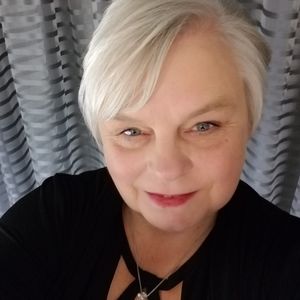 Meet your Posher, Deb